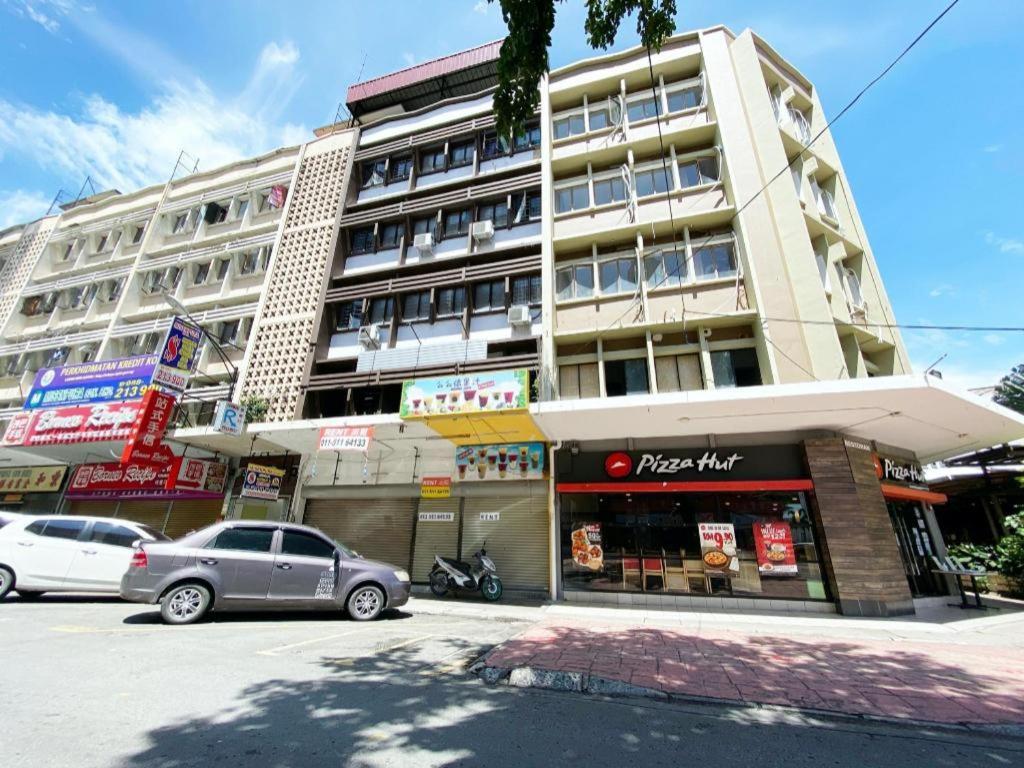 Hotel Oyo 89398 Doorbellz Kota Kinabalu Exteriér fotografie