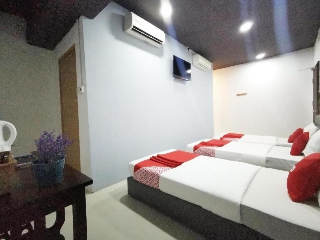 Hotel Oyo 89398 Doorbellz Kota Kinabalu Exteriér fotografie